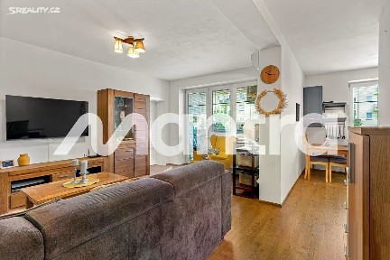 Prodej bytu 4+kk 79 m² Oranžová, Chrášťany