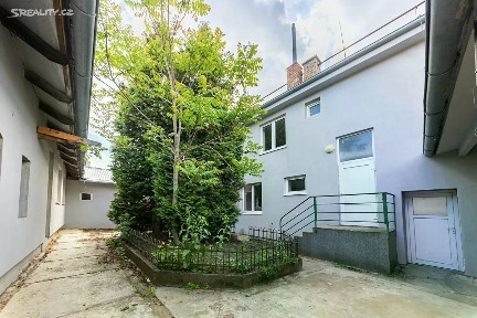 Brno, Brno-město, Brněnské Ivanovice, Zezulova, 3