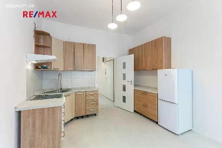 Pronájem bytu 1+1 40 m² Křižíkova, Praha - Karlín