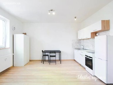 Pronájem bytu 1+kk 29 m² Vlhká, Brno - Zábrdovice