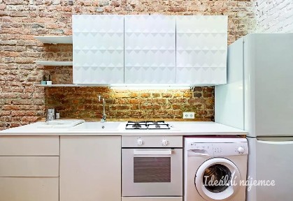 Pronájem bytu 1+kk 37 m² Boleslavova, Praha - Nusle