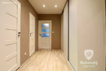 Pronájem bytu 3+1 76 m² Platónova, Praha - Modřany