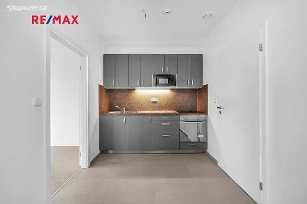 Luštěnice, Mladá Boleslav, Nádražní