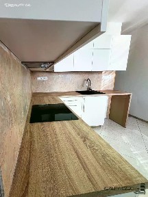 Prodej bytu 3+1 76 m² Úvalská, Karlovy Vary - Drahovice
