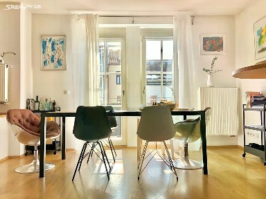 Prodej bytu 4+kk 109 m² Žerotínova, Praha - Žižkov