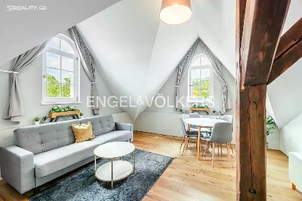 Prodej bytu 3+kk 62 m² Kaizlovy sady, Praha - Karlín