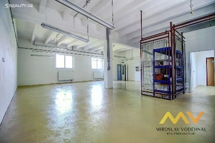 Pronájem obchodního prostoru 200 m² Kudrnova, Hradec Králové - Kukleny