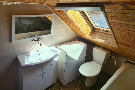 Pronájem bytu 2+1 65 m² V podhrádí, Stříbrná Skalice