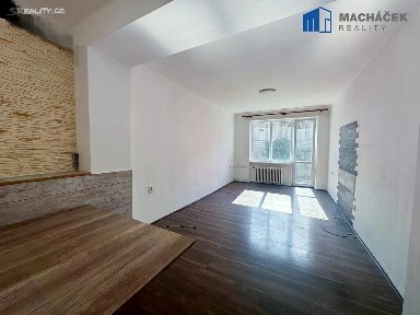 Pronájem bytu 2+1 51 m² Teplická, Duchcov