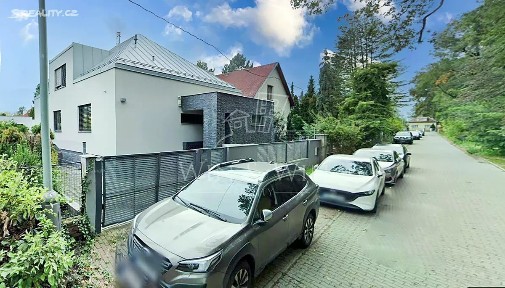 Pronájem rodinného domu 417 m², pozemek 643 m² Chvojenecká, Praha - Vinoř