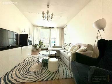 Pronájem bytu 3+1 73 m² Frýdlantská, Praha - Kobylisy
