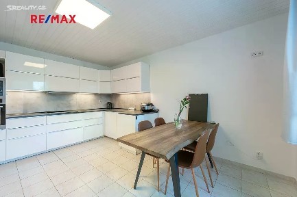 Prodej bytu 3+1 97 m² Cukrovarská, Český Brod - Liblice