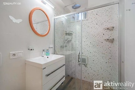 Prodej komerční nemovitosti 37 m² Vykáňská, Praha - Strašnice