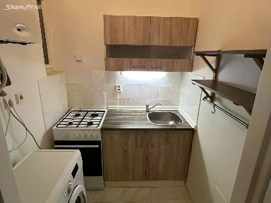 Pronájem bytu 1+kk 30 m² Africká, Praha - Vokovice