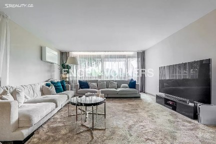 Pronájem bytu 3+1 255 m² Na Kazance, Praha - Troja