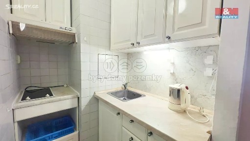 Pronájem bytu 1+kk 29 m² Svat. Čecha, Zlín - Prštné