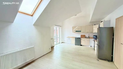 Prodej bytu 4+kk 84 m² Na Vyhlídce, Králův Dvůr - Levín