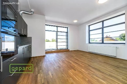 Velké Přílepy, Praha-západ, Pražská