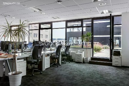 Pronájem kanceláře 436 m² U garáží, Praha - Holešovice