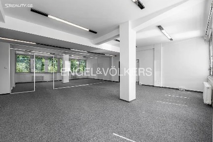Pronájem kanceláře 168 m² Nad lesním divadlem, Praha - Braník