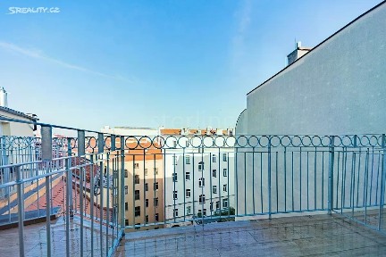 Pronájem bytu 2+kk 73 m² Veverkova, Praha - Holešovice