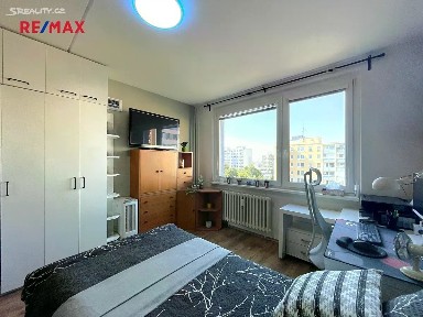 Praha, Praha 4, Háje, Květnového vítězství