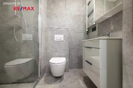 Prodej bytu 2+kk 34 m² Chotouňská, Praha - Malešice