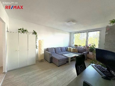 Prodej bytu 3+1 63 m² Žárovická, Praha - Újezd nad Lesy