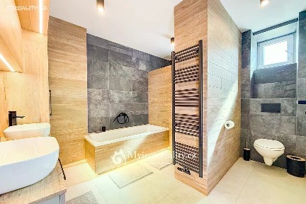 Znojmo, 17. listopadu