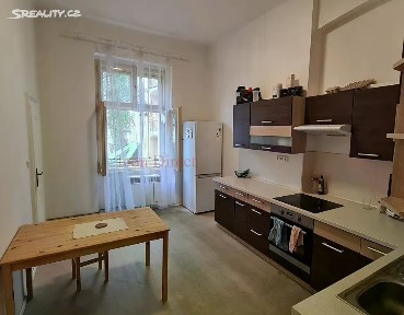 Pronájem bytu 2+1 81 m² Korunní, Praha - Vinohrady