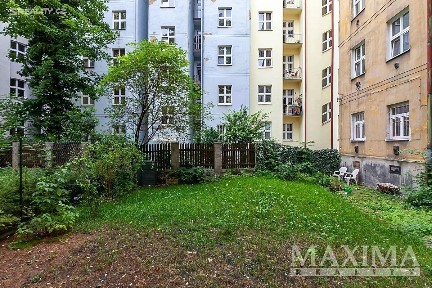 Praha, Praha 7, Holešovice, Schnirchova, 8