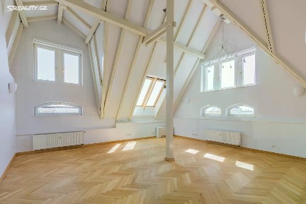 Praha, Praha 5, Malá Strana, Újezd, 1