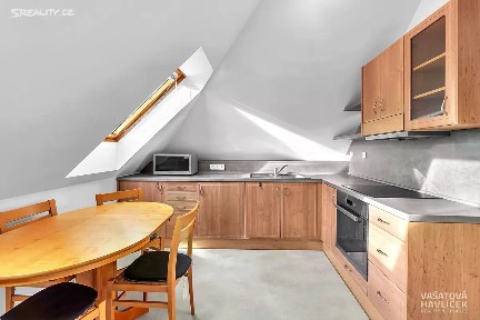 Prodej bytu 3+kk 76 m² V Lipkách, Hradec Králové