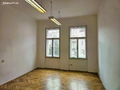 Hradec Králové, Gočárova třída, 6