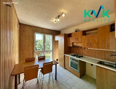 Prodej bytu 3+1 72 m² Hlavní třída, Ostrov