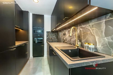 Pronájem bytu 2+kk 66 m² Pod Zámečkem, Hradec Králové - Třebeš