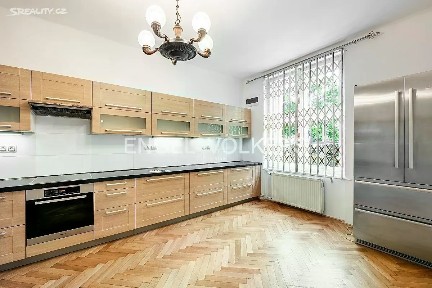 Pronájem vily 227 m², pozemek 919 m² Cukrovarnická, Praha - Střešovice