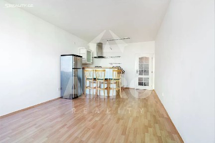 Pronájem bytu 2+kk 58 m² Slavníkova, Praha - Břevnov