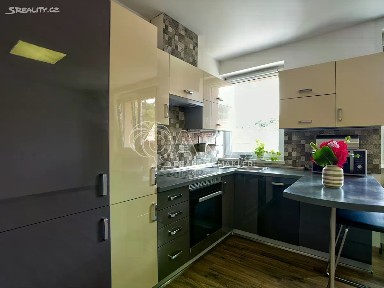 Pronájem bytu 2+kk 39 m² Na Louce, Králův Dvůr - Karlova Huť