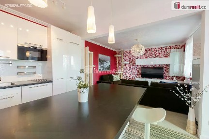 Prodej bytu 4+kk 98 m² Ke stadionu, Praha - Čakovice