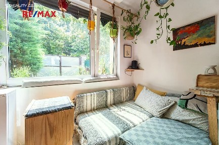 Prodej bytu 1+kk 35 m² Hostavická, Praha - Hloubětín