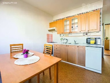 Prodej bytu 3+1 98 m² třída Edvarda Beneše, Hradec Králové - Třebeš