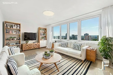 Pronájem bytu 3+1 75 m² U krbu, Praha - Malešice