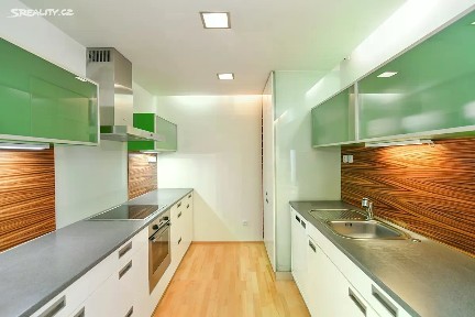 Prodej bytu 3+1 100 m² Pod Školou, Praha - Košíře