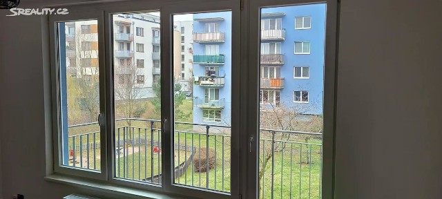 Prodej bytu 2+kk 66 m² Hakenova, Praha - Čakovice