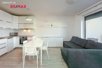 Praha, Praha 9, Vysočany, Strnadových, 1