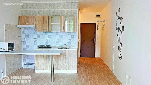 Pronájem bytu 1+kk 32 m² třída Edvarda Beneše, Hradec Králové - Nový Hradec Králové