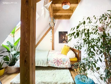 Prodej bytu 4+kk 90 m² Husova třída, Holýšov