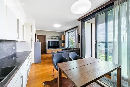 Pronájem bytu 2+kk 56 m² K Sídlišti, Praha - Nusle