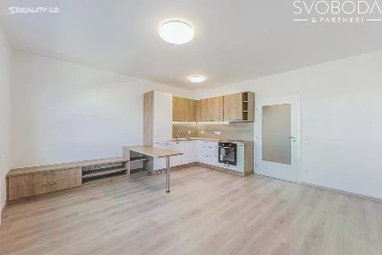 Pronájem bytu 1+kk 32 m² Antonína Petrofa, Hradec Králové - Nový Hradec Králové